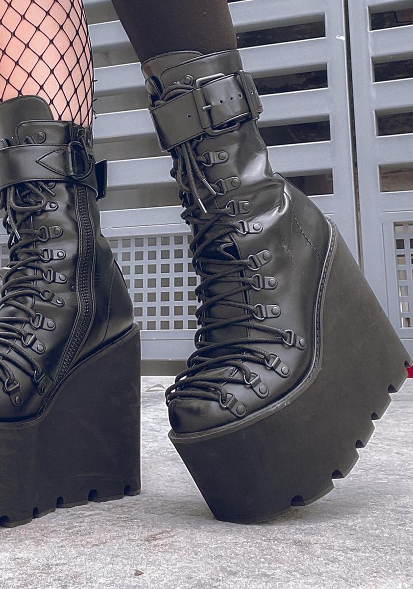 Traitor Boots