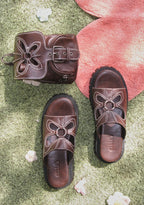 Feeling Good Platform Slides – Brown